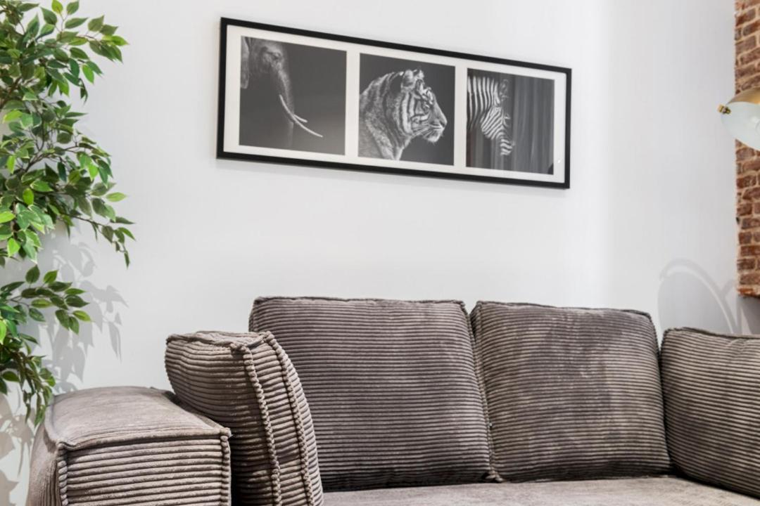 2 Bedrooms 1 Bathroom Furnished - Centro - Equipped & Stylish - Minty Stay 马德里 外观 照片